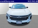 Used 2024 Chevrolet Trax RS image 2