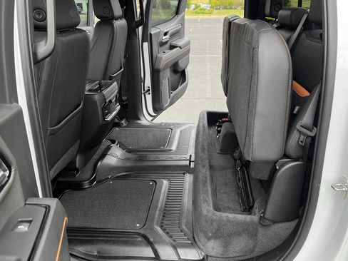 Used 2024 GMC Sierra 1500 AT4 image 19