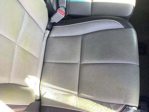 Used 2018 Kia Sedona LX w/ LX Essentials Premium Package FWD image 14
