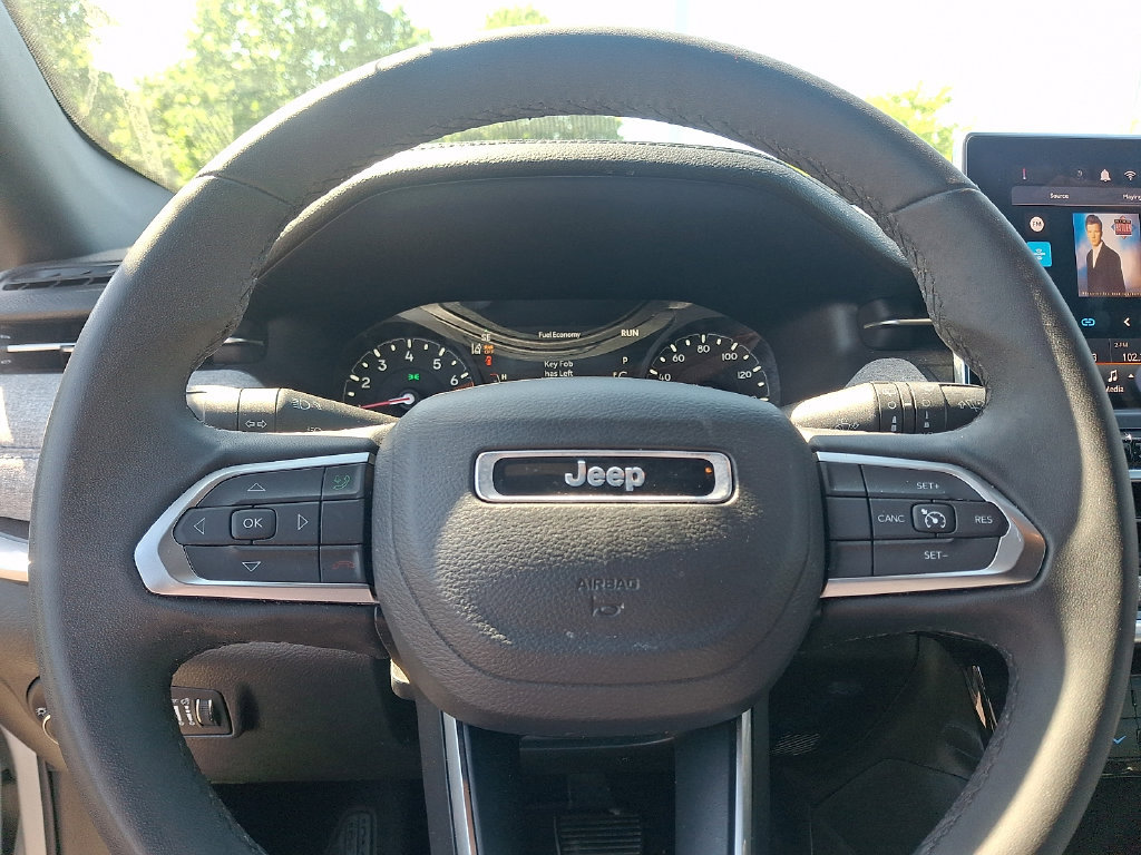 Used 2024 Jeep Compass Latitude AWD/4WD image 14
