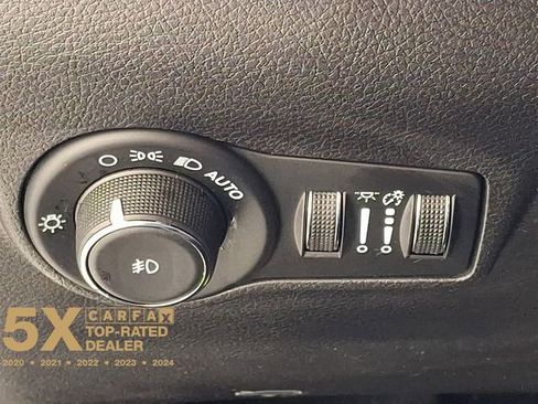 Used 2022 Jeep Compass Limited image 30