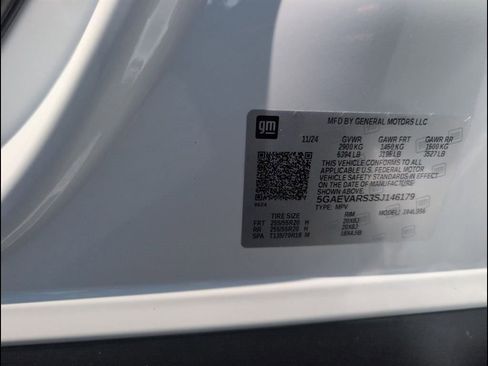 Used 2025 Buick Enclave Preferred w/ Power Package image 28