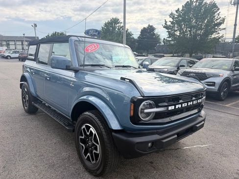 Used 2023 Ford Bronco Outer Banks AWD/4WD image 10