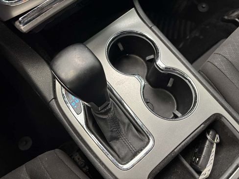 Used 2020 Jeep Grand Cherokee Laredo RWD image 18