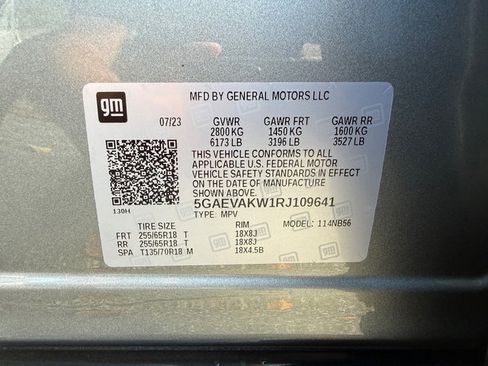 Used 2024 Buick Enclave Essence image 36