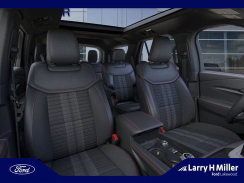 New 2026 Ford Explorer ST-Line w/ ST-Line Street Pack image 10