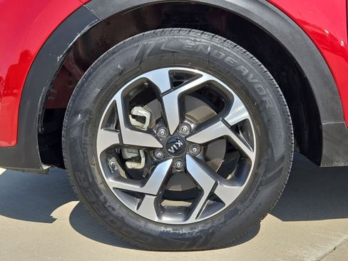 Certified 2022 Kia Sportage LX image 12