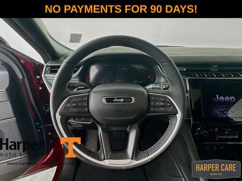 New 2025 Jeep Grand Cherokee Altitude image 14