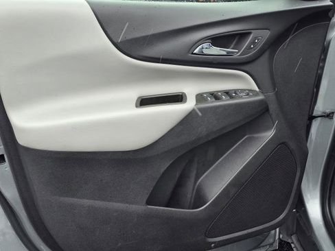 Used 2023 Chevrolet Equinox LT image 15