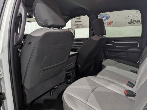 Used 2024 RAM 2500 Big Horn AWD/4WD image 14