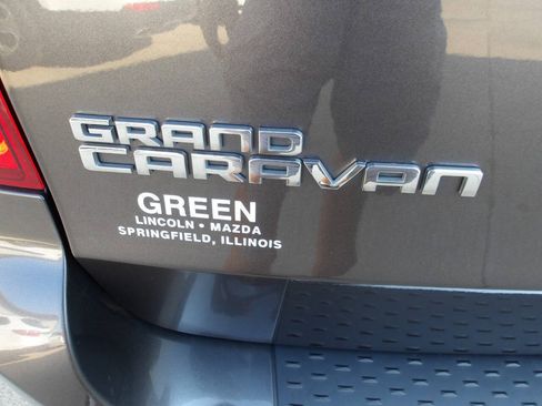 Used 2017 Dodge Grand Caravan SXT FWD image 34