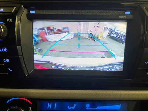 Used 2016 Toyota Corolla LE FWD image 22