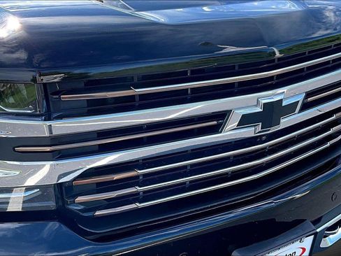 Used 2021 Chevrolet Silverado 1500 High Country w/ Technology Package AWD/4WD image 29