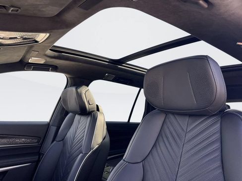 New 2026 Cadillac Vistiq Platinum AWD/4WD image 26
