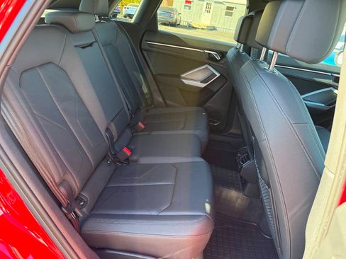 Used 2020 Audi Q3 2.0T Premium Plus image 35