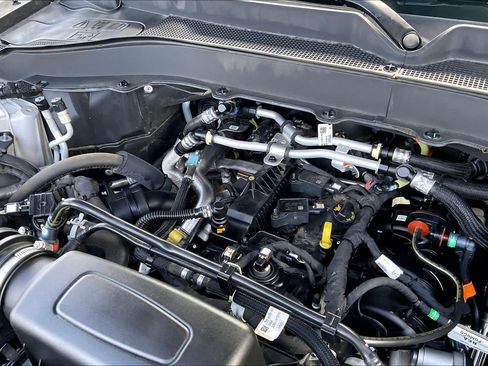 Used 2022 Ford Explorer XLT RWD image 56