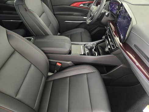New 2026 Chevrolet Traverse Z71 w/ Driver Confidence Package AWD/4WD image 15