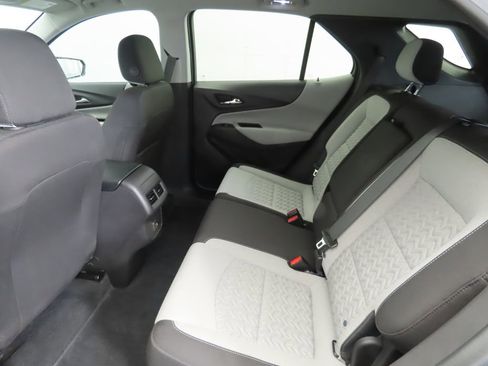 Used 2024 Chevrolet Equinox LS w/ LS Convenience Package image 19