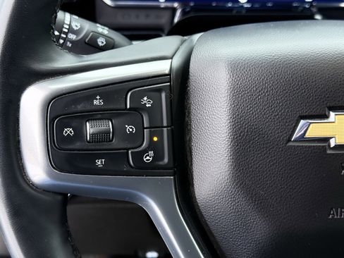 Used 2025 Chevrolet Silverado 2500 LTZ w/ LTZ Premium Package image 20