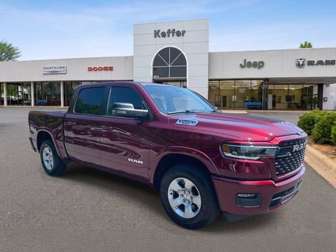 Used 2025 RAM 1500 Big Horn AWD/4WD image 2