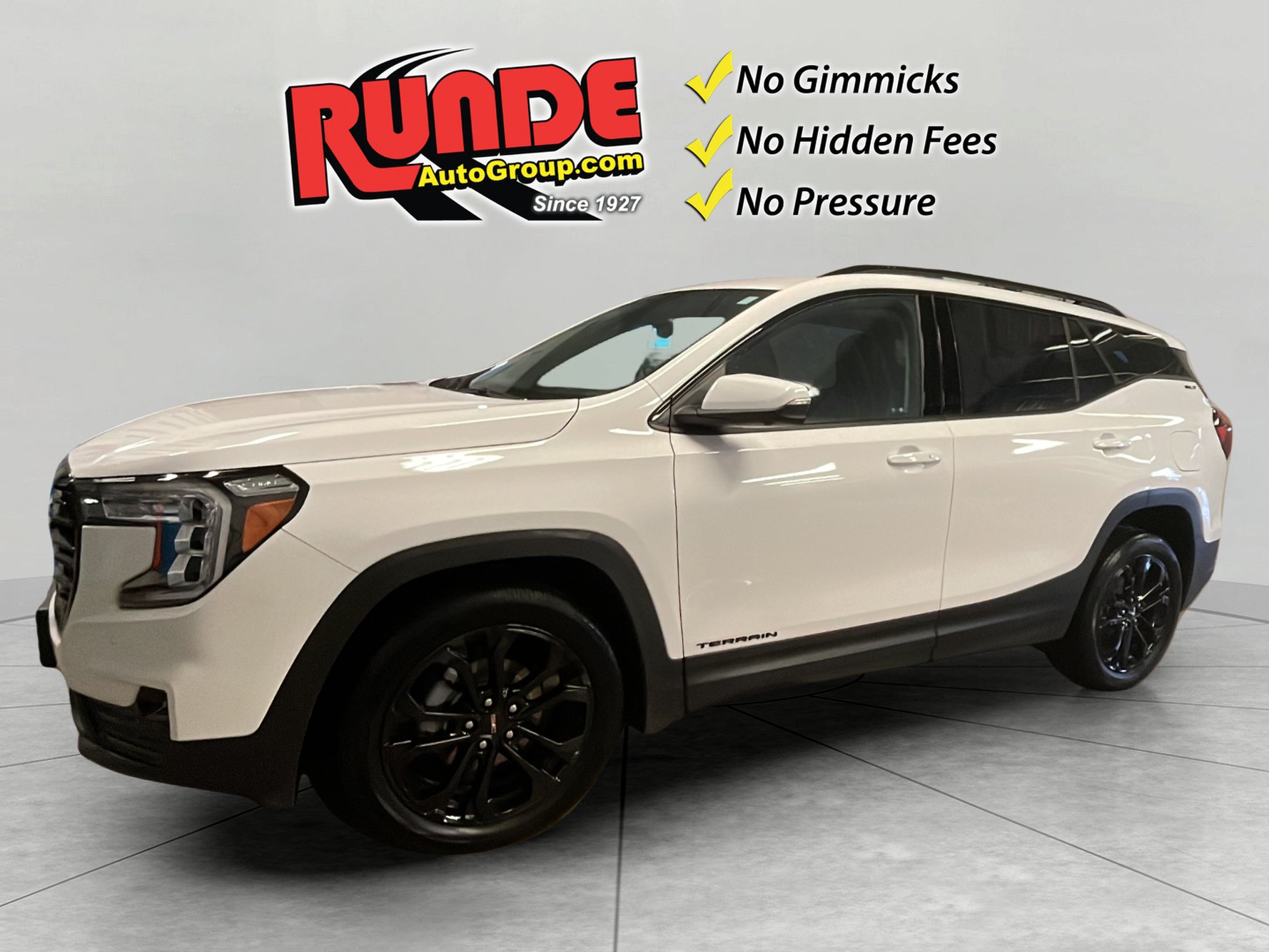 Used 2022 GMC Terrain SLT w/ Infotainment Package II AWD/4WD image 1