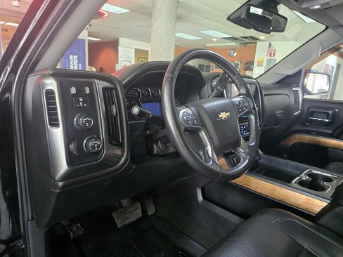 Used 2017 Chevrolet Silverado 1500 LTZ w/ Sport Package AWD/4WD image 8