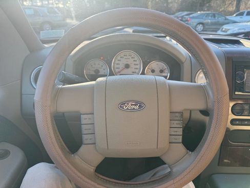 Used 2004 Ford F150 Lariat image 6