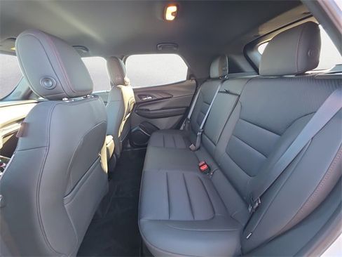 Used 2021 Chevrolet TrailBlazer RS w/ Technology Package image 13