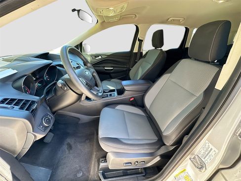 Used 2018 Ford Escape SE image 20