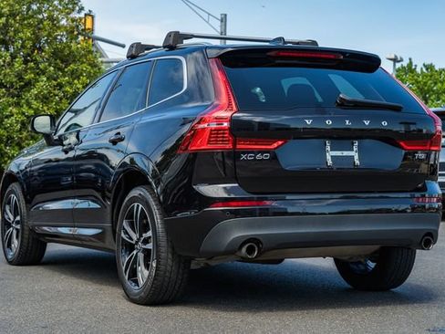 Used 2021 Volvo XC60 T5 Momentum w/ Advanced Package AWD/4WD image 5