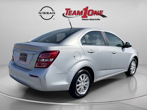 Used 2018 Chevrolet Sonic LT w/ Convenience Package FWD image 8