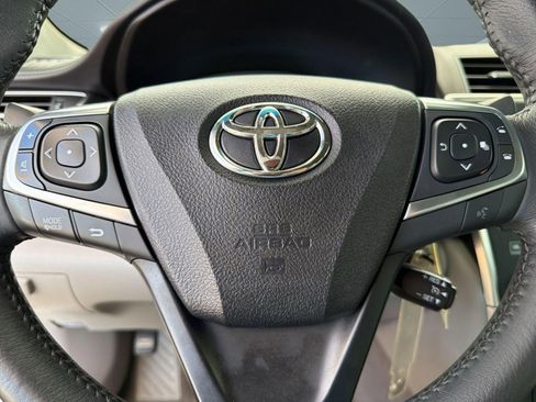 Used 2017 Toyota Camry XLE FWD image 17