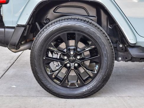 Used 2023 Jeep Wrangler Unlimited Sahara image 11