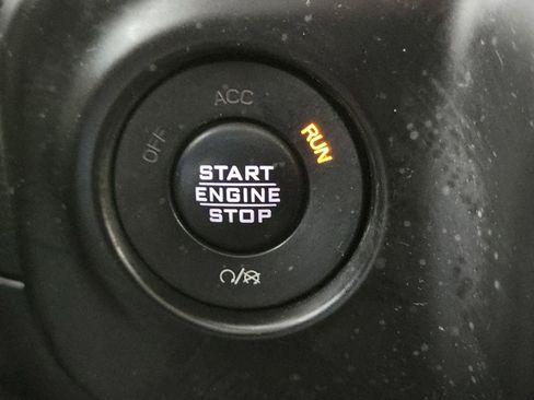 Used 2018 Jeep Wrangler Unlimited Sport S AWD/4WD image 31