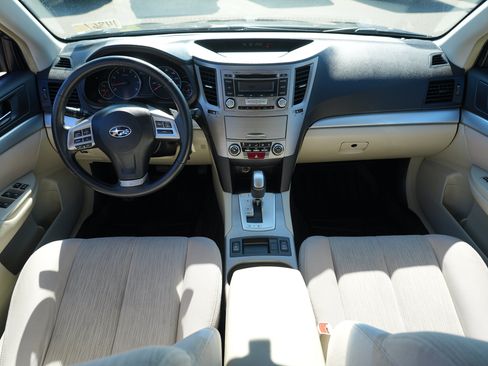 Used 2013 Subaru Outback 2.5i Premium AWD/4WD image 25