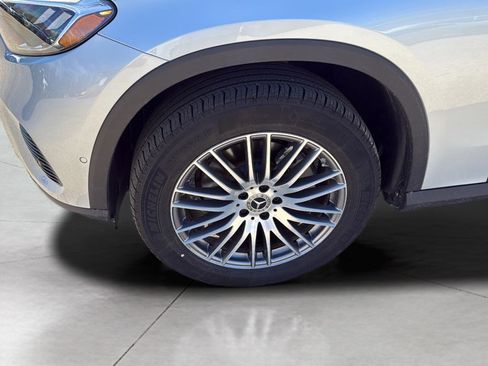 Used 2026 Mercedes-Benz GLC 300 4MATIC image 9