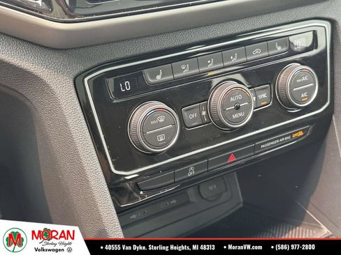 Used 2023 Volkswagen Atlas Cross Sport SEL AWD/4WD image 30