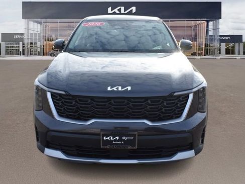 New 2026 Kia Sorento LX FWD image 9