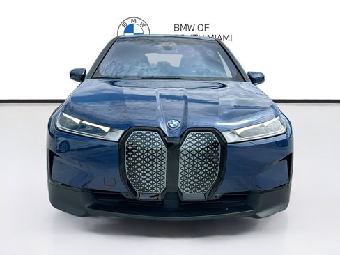 Used 2023 BMW iX xDrive50 w/ Convenience Package AWD/4WD image 2