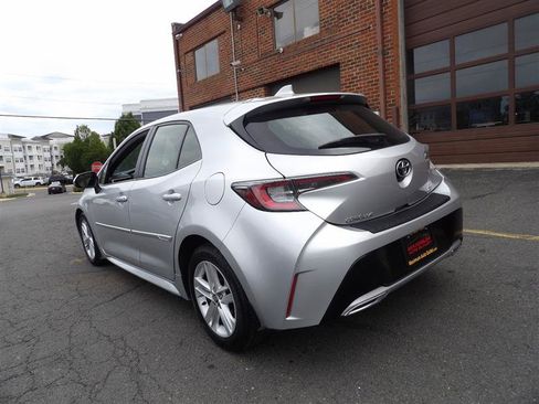 Used 2021 Toyota Corolla SE w/ SE Preferred Package FWD image 3