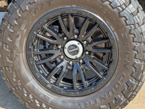 Used 2025 Ford F250 Lariat w/ Chrome Package image 9