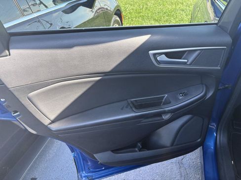 Used 2024 Ford Edge SEL AWD/4WD image 13