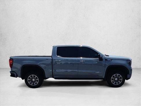 Used 2024 GMC Sierra 1500 AT4 w/ Technology Package AWD/4WD image 9