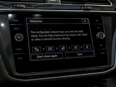 Used 2024 Volkswagen Tiguan SEL R-Line image 28