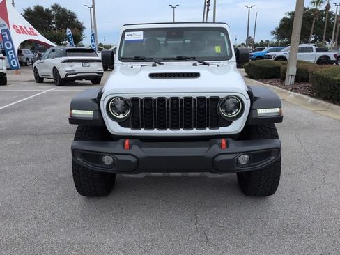 Used 2024 Jeep Gladiator Mojave w/ Technology Group AWD/4WD image 9