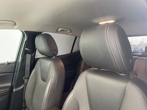 Used 2025 Buick Encore GX Preferred w/ Comfort Package image 5