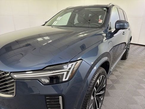Certified 2025 Volvo XC90 T8 Ultra w/ Protection Package Premier AWD/4WD image 2