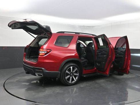 Used 2023 Honda Pilot Elite image 42