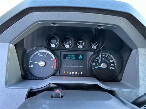 Used 2011 Ford F350 XLT w/ XLT Interior Pkg image 16