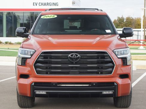 Used 2025 Toyota Sequoia Limited image 29